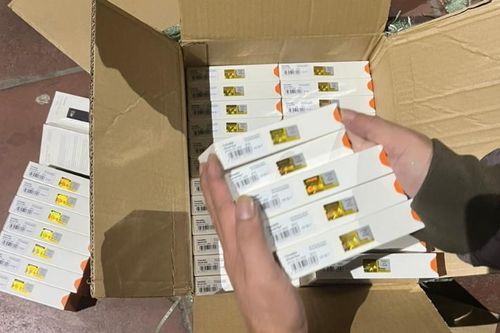 Thu giữ lô hàng thuốc lá điện tử không nguồn gốc 3,7 tỉ đồng