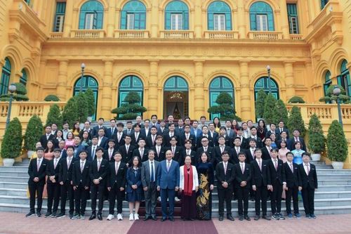 Thêm niềm tin mạnh mẽ về giáo dục, về trí tuệ, sức sáng tạo của người Việt Nam