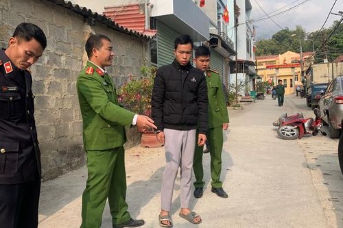 Vờ hỏi đường để cướp điện thoại