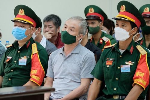 Vụ buôn lậu 200 triệu lít xăng giả: Xử phúc thẩm cựu tướng cảnh sát biển và 7 bị cáo