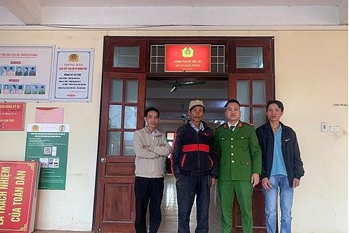 Người đàn ông bị lẫn, đi lạc 4 ngày được Công an giúp đỡ