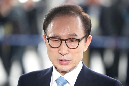 Hàn Quốc ân xá cho cựu Tổng thống Lee Myung-bak cùng nhiều cựu quan chức