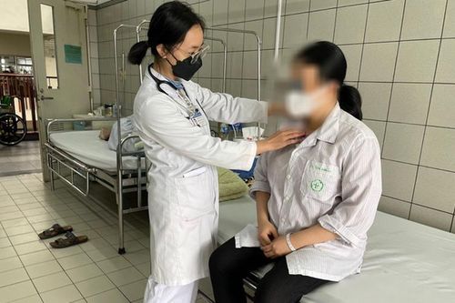 Ca mắc ung thư tuyến giáp vẫn sinh con khỏe mạnh