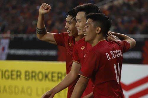 Tiến Linh, Hoàng Đức cứu Văn Toàn khỏi một ngày 'đen tối'