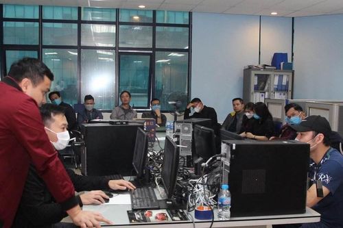Khám xét Trung tâm Đăng kiểm 50-14D ở Hóc Môn