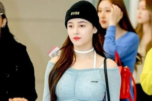 Nhan sắc 'bông hồng lai' Nancy ngày càng thăng hạng