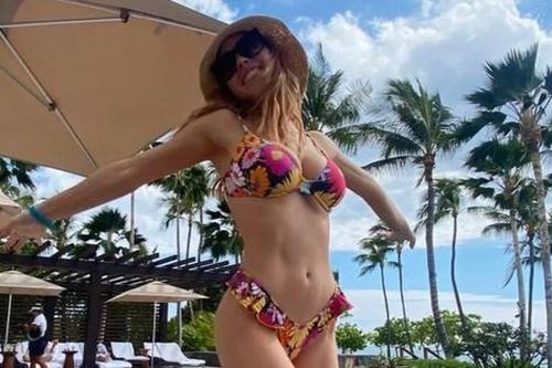 Bức ảnh bikini của sao đẹp nhất 2022