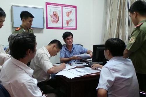 Dồn dập phản ánh vấn nạn 'vẽ bệnh moi tiền' ở TPHCM