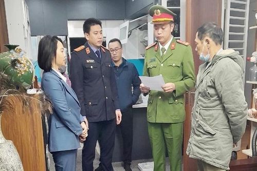 Bắt tạm giam nữ nhân viên Công ty Cổ phần Tập đoàn Tiến Bộ tham ô 17 tỉ đồng