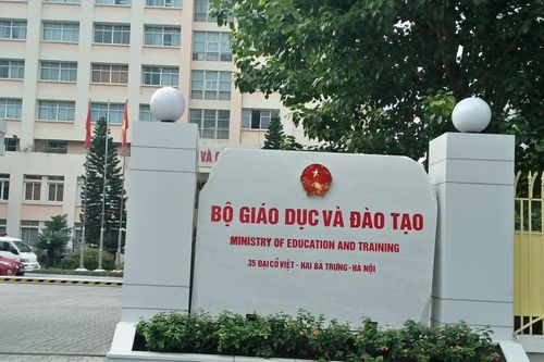 Đề nghị xem xét, xử lý dấu hiệu lợi ích nhóm giữa Bộ GD&ĐT và NXB Giáo dục