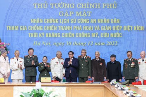 Nhiều tấm gương trở thành biểu tượng cao đẹp của chủ nghĩa anh hùng cách mạng