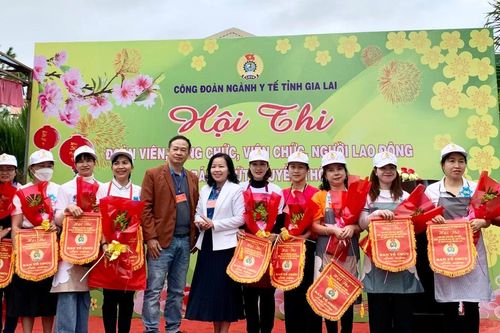 Sôi nổi hội thi làm bánh mứt Tết truyền thống của ngành Y tế Gia Lai
