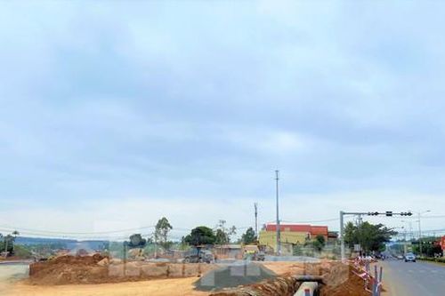 Đại lộ nghìn tỷ ngổn ngang trước lệnh thông xe kỹ thuật ngày 31/12