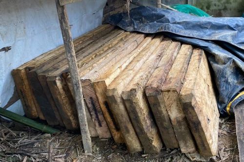 Tạm giữ nhiều hàng hóa không rõ nguồn gốc