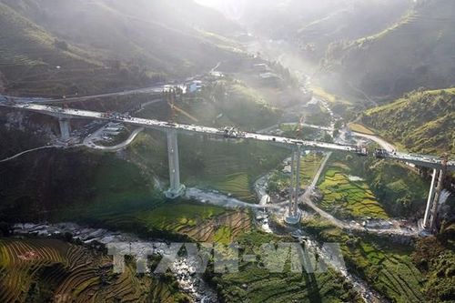 Đòn bẩy phát triển trung du, miền núi Bắc Bộ: Bài 2 - Đột phá từ hạ tầng giao thông