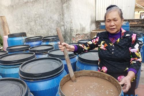 Làng nghề vào tết: Làng mắm - Mặn mòi vị biển