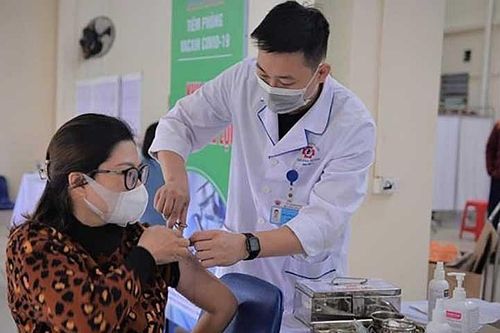 Ngày 31/12: Số ca mắc mới COVID-19 dưới 100 người, không có ca tử vong