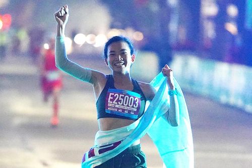 Nguyễn Thị Oanh vô địch giải Bán Marathon Quốc tế Việt Nam ngày đầu năm mới 2023