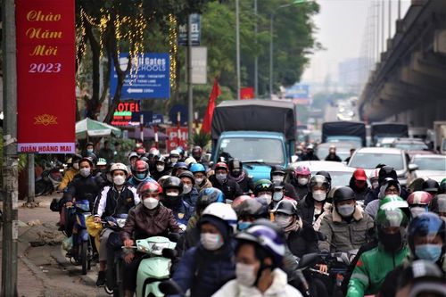 Cửa ngõ Thủ đô nêm chặt phương tiện ngày cuối kỳ nghỉ Tết Dương lịch