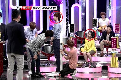 Duyên 'khó nói' 11 năm trước của Lee Jong Suk - IU: Tình cờ gặp và cùng bị bóc mẽ trên show