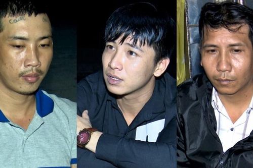 Phát hiện 'hàng trắng' khi kiểm tra ôtô di chuyển lúc 1h sáng