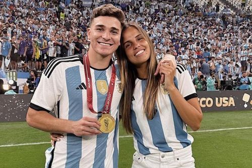 Lý do cổ động viên lên mạng đòi nhà vô địch World Cup chia tay bạn gái