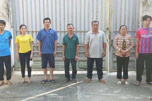 Khởi tố bị can, bắt tạm giam 7 bị can đánh bạc ăn tiền