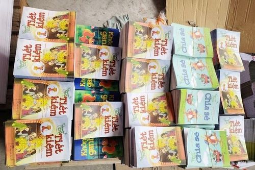 Triệt phá đường dây sản xuất hơn 100 tấn sách giả