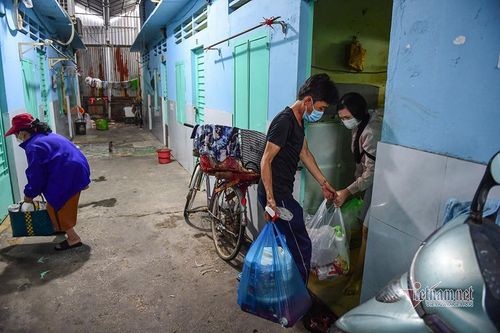 Đại biểu truy trách nhiệm Bộ trưởng Xây dựng việc chuẩn hóa nhà trọ