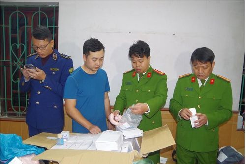 Thu giữ số lượng lớn hàng hóa không rõ nguồn gốc