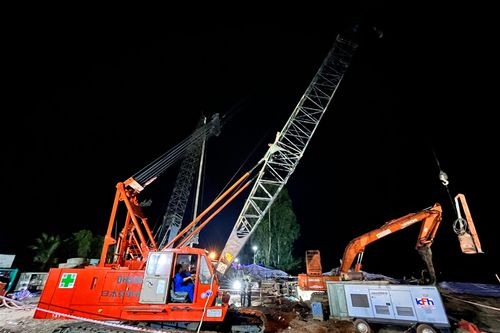 Tiếp tục tham vấn chuyên gia tìm phương án tối ưu đưa thi thể em bé lên mặt đất