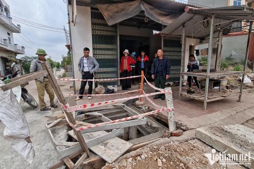 Hiện trường vụ bé gái 3 tuổi rơi xuống cống ở Bắc Giang