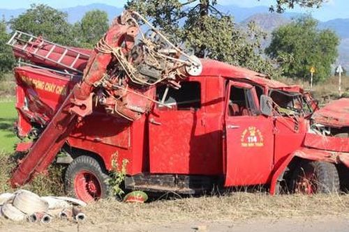 Xe cảnh sát PCCC gặp nạn ở Bình Phước, một thiếu úy tử vong