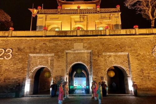 Ra mắt tour 'Đêm Hoàng Cung Thăng Long - Một cảm nhận độc đáo'