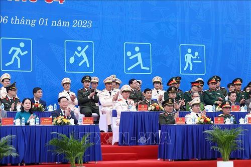 Chủ tịch Quốc hội dự Lễ khai mạc hội thao truyền thống lực lượng Cảnh vệ CAND