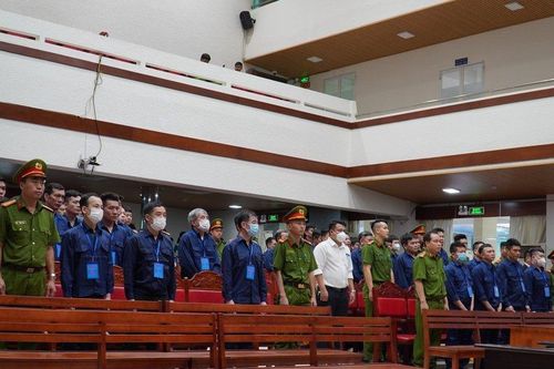 Vụ buôn lậu 200 triệu lít xăng: Lý do 28 bị cáo bị kháng nghị tăng án