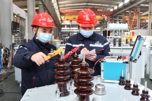 Loạt cảng biển và nhà máy quan trọng bị tê liệt vì bùng dịch ở Trung Quốc