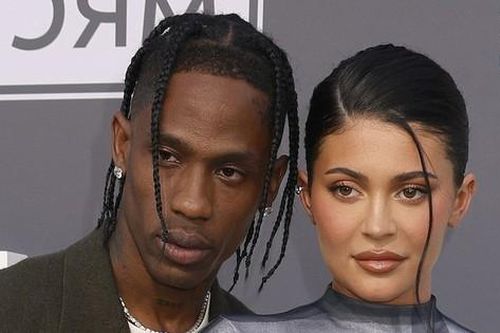 Một cặp đôi đình đám vừa 'toang' ngay đầu năm mới: Kylie Jenner lại chia tay bạn trai