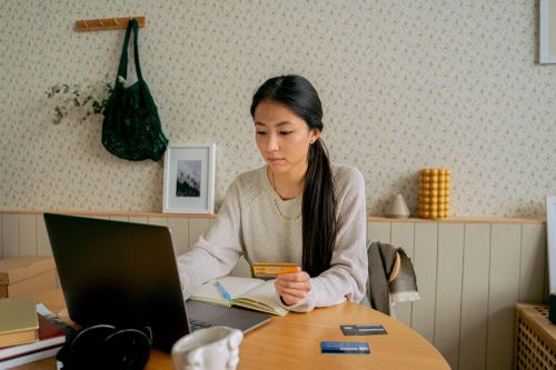 Cách xây dựng quỹ khẩn cấp cho năm mới