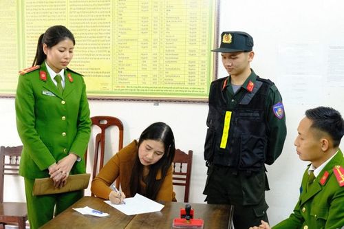 Bắt 'nữ quái' bán lẻ ma túy tổng hợp với nhiều tiền án