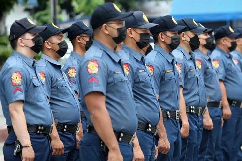 Hơn 500 cảnh sát cấp cao Philippines nộp đơn từ chức