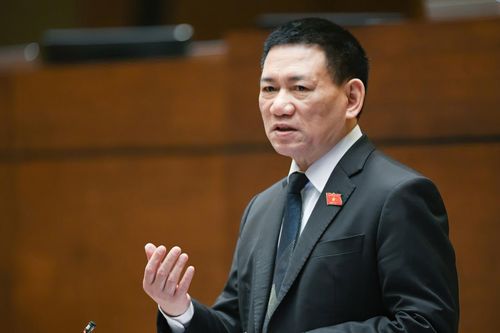 Bộ trưởng Tài chính lý giải việc thiết bị y tế viện trợ từng tắc ở hải quan