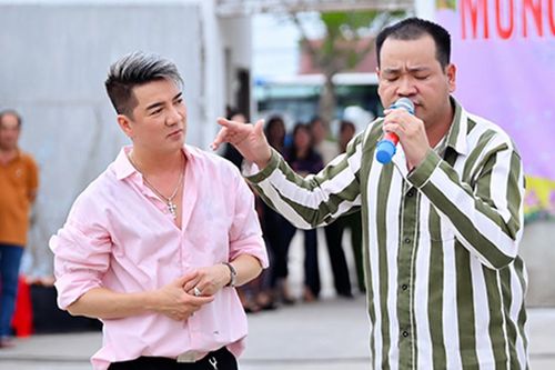 Đàm Vĩnh Hưng hát chúc Tết phạm nhân