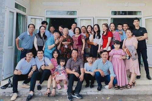 Tiễn ba về miền an vui