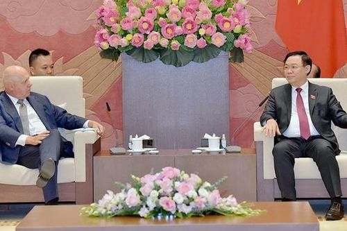 Chủ tịch Quốc hội Vương Đình Huệ tiếp Bộ trưởng Ngân khố - Thương mại - Đầu tư - Quan hệ công nghiệp bang Victoria, Australia