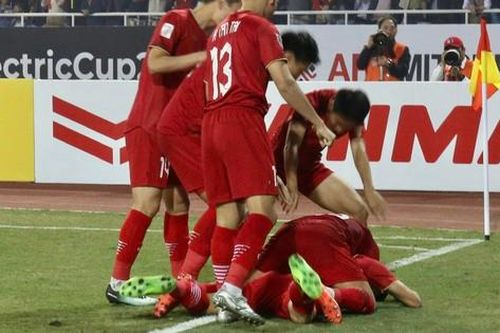 Bùng nổ ở Mỹ Đình, tuyển Việt Nam đoạt vé vào Chung kết AFF Cup 2023