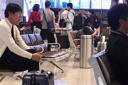 Tuyển Indonesia mệt mỏi rời Việt Nam
