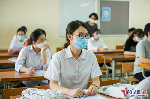 Học sinh lớp 10 muốn đổi môn tự chọn: Bộ GD-ĐT nói gì?
