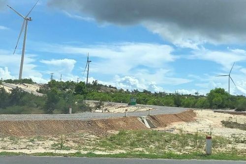Khung giá phát điện nhà máy điện mặt trời, điện gió chuyển tiếp năm 2023