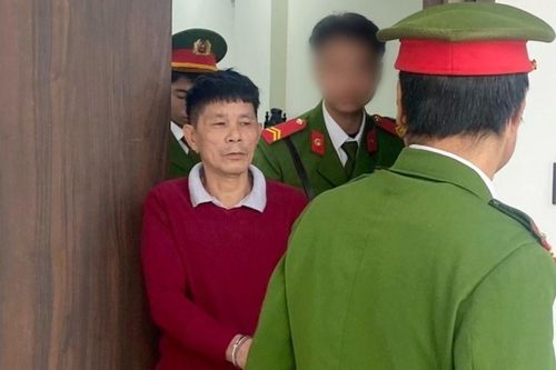 Châm lửa đốt nhà, người đàn ông lĩnh án 9 năm tù